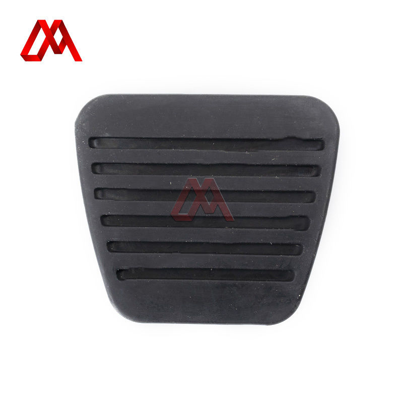 Brake and Clutch Pedal Pad Cover 8-97853-413-2 8-97853413-2 8978534132 for ISUZU Vehicles 
